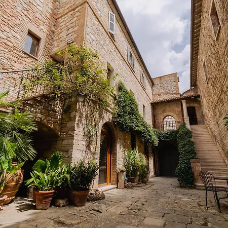 Benedictine Monastery Of 1072 Villa Assisi Exterior photo